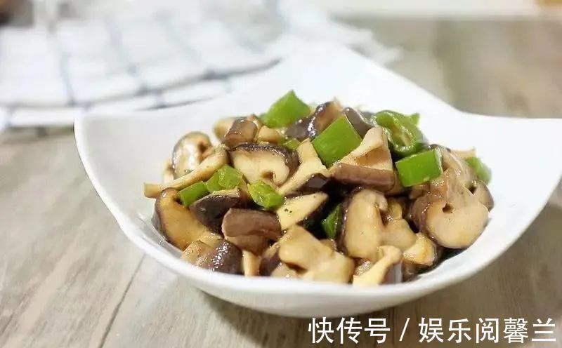 维生素c|青椒跟它一起吃，软化血管有奇效！