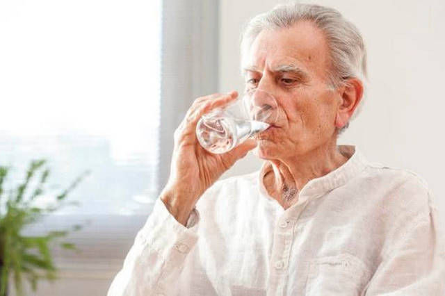 長壽的人，往往常做4件事，做得越多更易長壽，有一二個(gè)也好