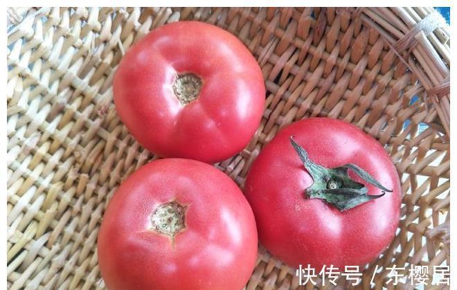 买西红柿,粉色的好吃还是红色的好,摊主告诉你,别乱买了
