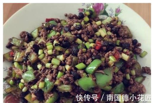 此菜名字“不雅观”,让人没有食欲,却适合用于下酒下饭,美味