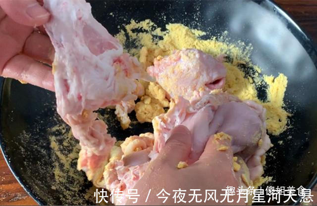 洗猪肚加盐洗就错了！加这2样，10分钟洗净，猪肚不腥不臊特干净