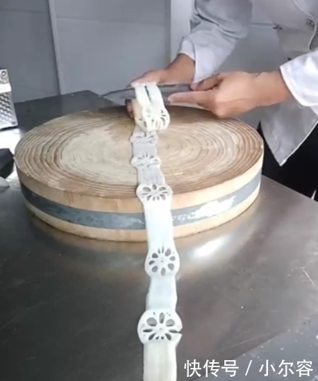莲藕|日本厨师炫刀工,把鱼片切成蝴蝶,中国厨师用一根莲藕让他们心服
