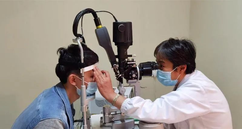 眼压|连续好几天加班熬夜,36岁男子差点失明