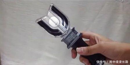 盘点奥特曼中最奇葩的变身器,迪迦是闪光棒,赛罗是眼镜!