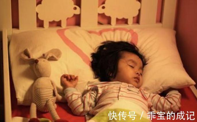 秋季|秋季带娃,别只会晚上勤盖被子,做好四件事孩子少生病,家长要懂