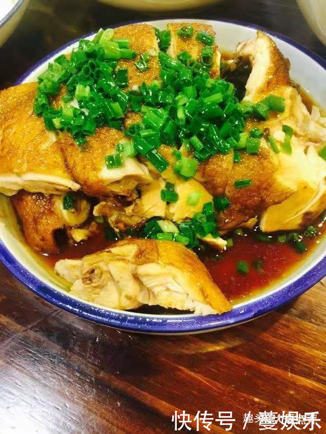 鸡肉不要红烧了,教你秘制新吃法,鲜嫩又多汁,出锅连汤汁都不剩