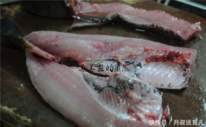 年夜饭必做的拿手菜,既好看又营养,酸甜可口,上桌就抢光!