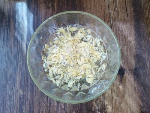 小孩子的补钙小零食不用烤箱也能做，一口一个还可以当早餐