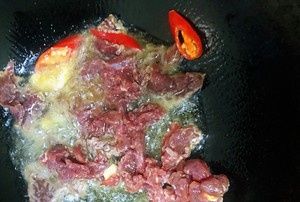 家常快手菜，嫩炒牛肉片，简单美味营养，超下饭，动手试试吧