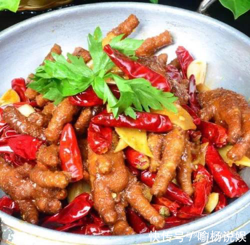 青辣椒|春节快到了,教你几道年夜饭压轴硬菜,美味诱人,做法简单易学