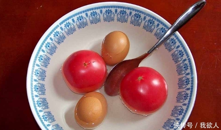 消除眼袋的绿色小秘方，简单有效又省钱，爱美的女士看过来