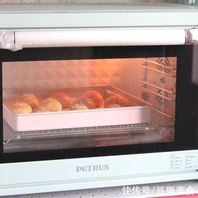 #安佳万圣烘焙奇妙夜# 香辣肉松酥，又酥又辣好过瘾