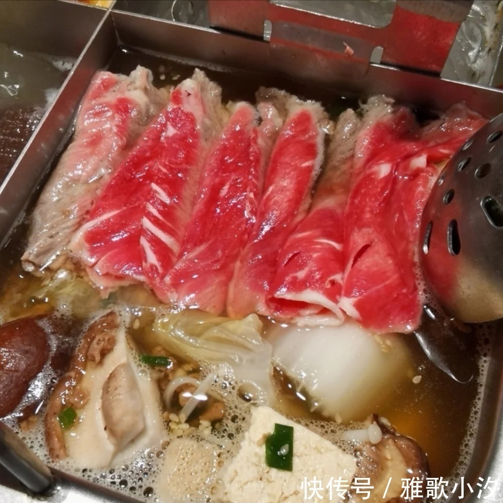  食客投诉火锅店“牛肉太薄”，老板高EQ回复，获网友大赞