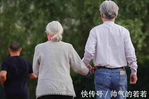 葛根|人越老越要管住嘴,4种食物要少吃,希望你能忍住