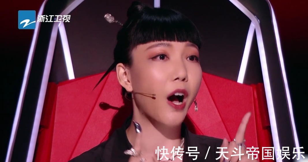 吴莫愁|《好声音2021》最圈粉的导师,亲自给学员端蛋糕,起到了桥梁作用