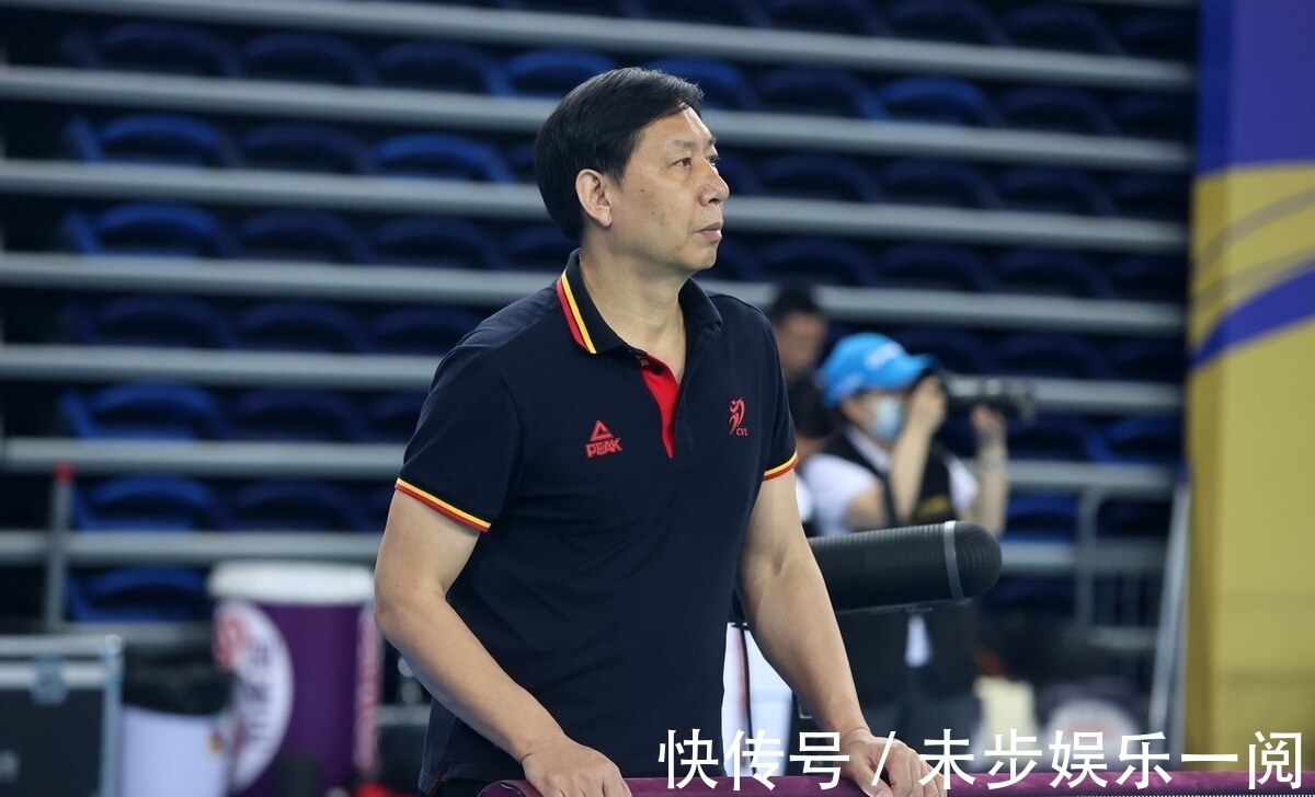 女排|女排选帅呈现蔡、王之争?第一个选聘条件就将王宝泉挡在门外了