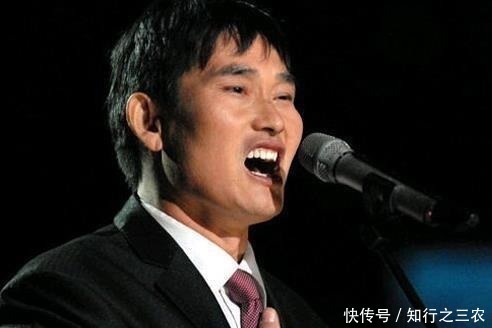 草根|“大衣哥”回《星光大道》当评委遭批,那他当评委够不够资格