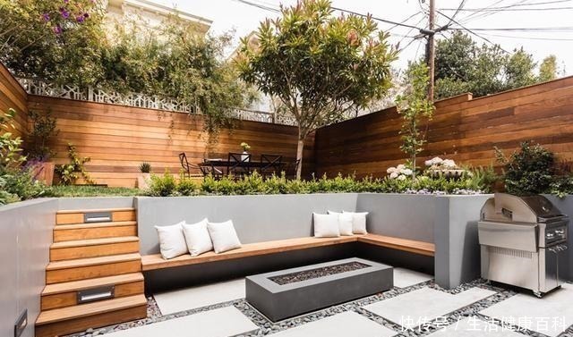 防雨庭院|庭院设计两个防雨庭院,有玻璃廊架的防雨庭院,如客厅般的花园!