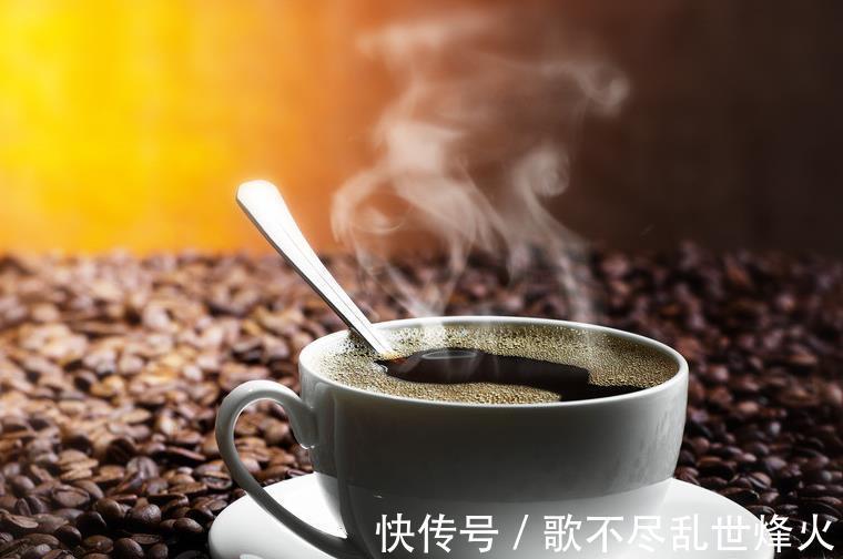 长期|长期喝咖啡，到底是好是坏？速溶咖啡为什么“不受待见”？