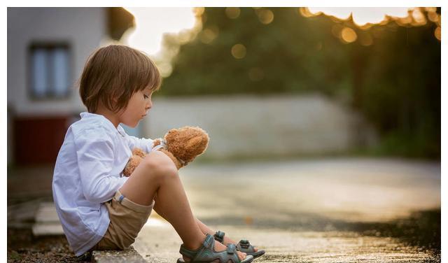 乐意|内向的孩子和外向的孩子,究竟谁将来更有出息?跟大家想的不一样