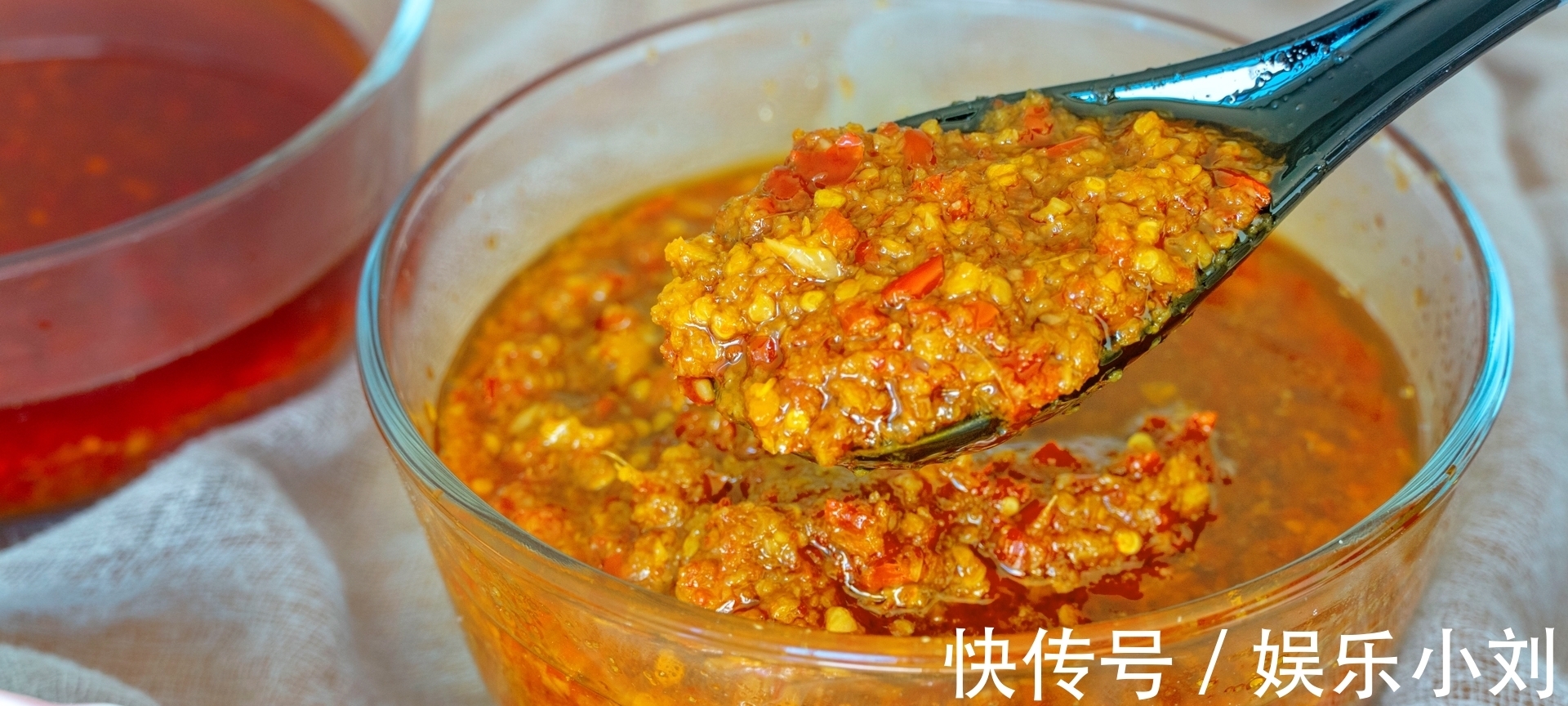 好吃|饭店的蒜蓉酱为什么好吃?学会做了后吃起来不苦不涩,做菜香