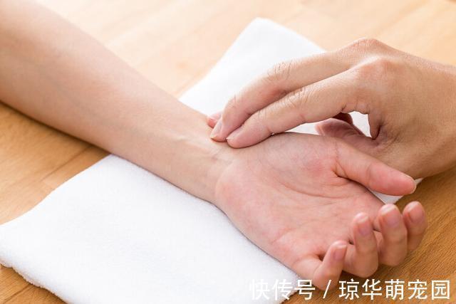 大便|中医提醒:体内湿气重,有几类水果不建议多碰!或许你爱吃