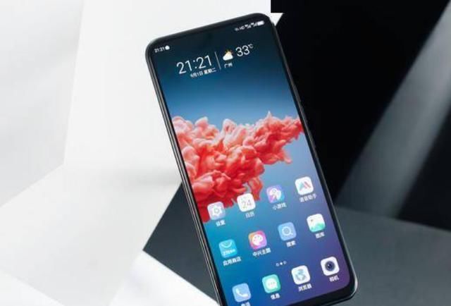 中兴公司|128GB+屏下摄像头,预约超21万,三天后开卖或将再度秒空