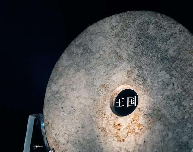 铁粉|在良渚,看世界丨这位“良渚铁粉”在全国各地博物馆追拍良渚玉器