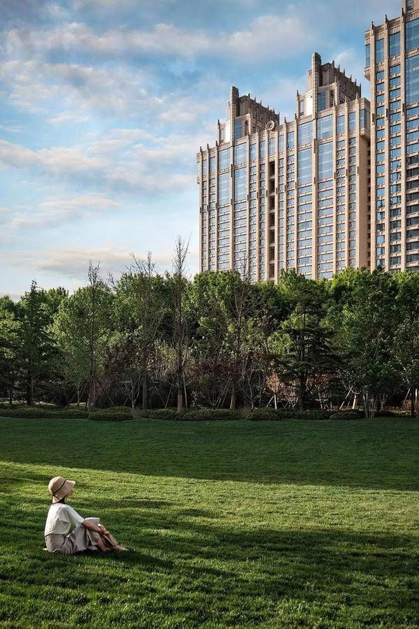 刘嘉玲和朱珠享受缦合宁静