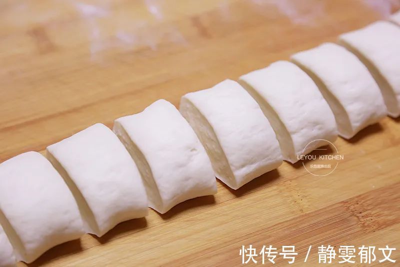 包子|纯素馅大包子，鲜嫩多汁，比肉的还香，一次多蒸点，早餐也有了