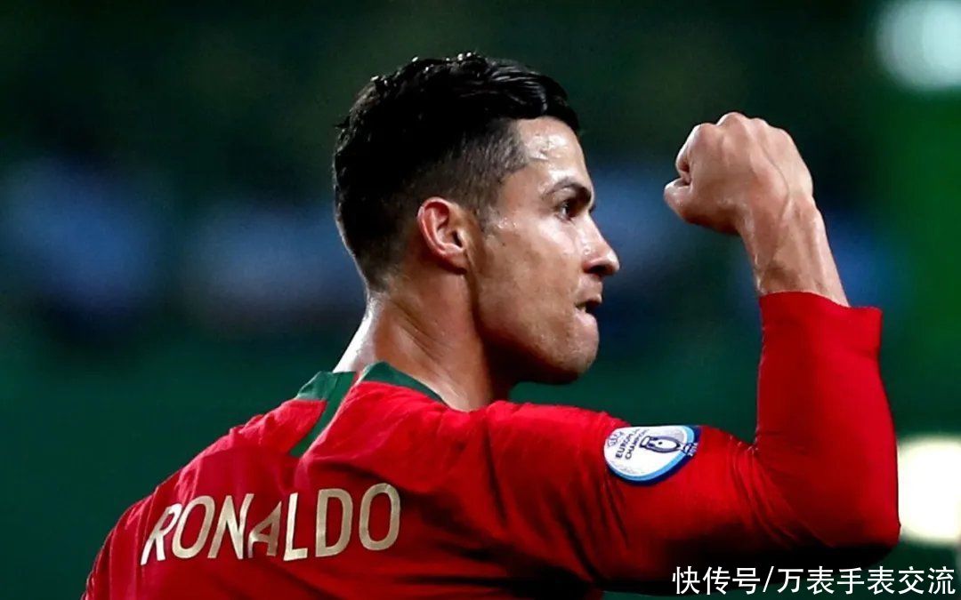 劳力士|一天的工资就能买RM，稀缺劳力士随便戴，踢足球到底有多赚钱？