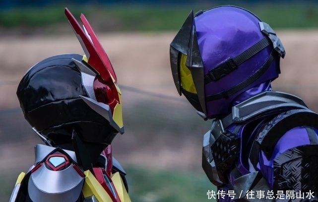 假面骑士：少女自制皮套cos伊兹版零二，这才是漫迷心中的零二