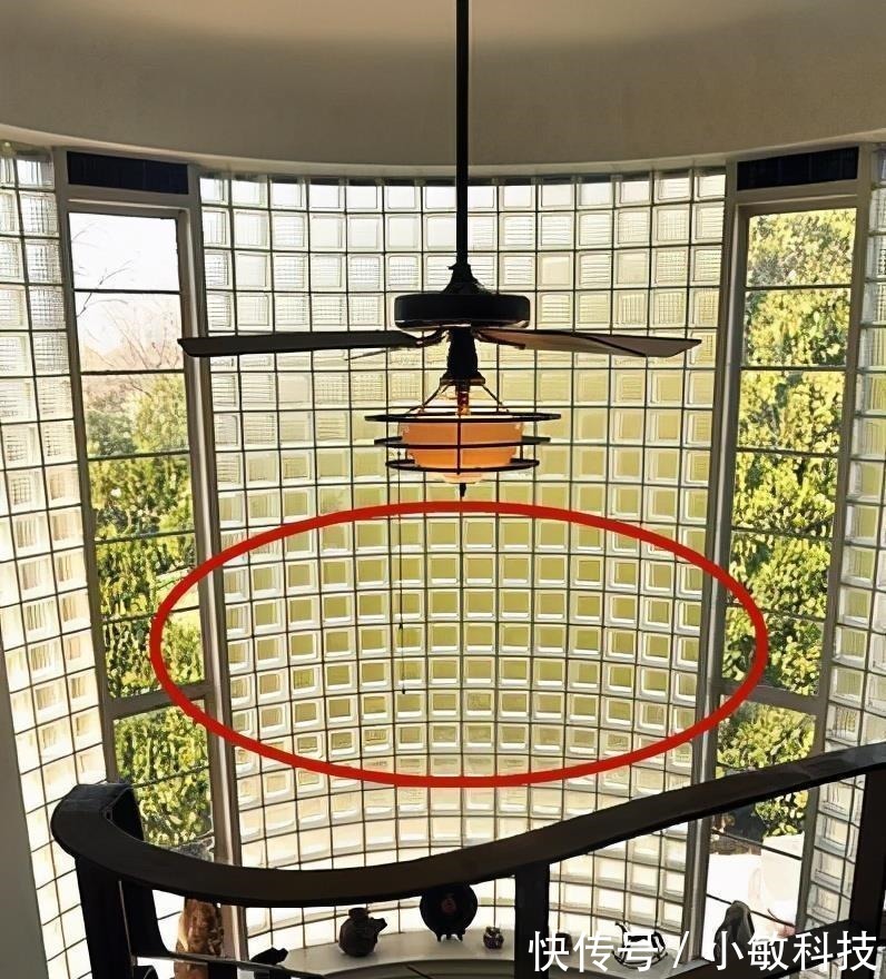 整栋楼|封阳台用玻璃砖,全小区头一家,整栋楼属我家阳台光线最好