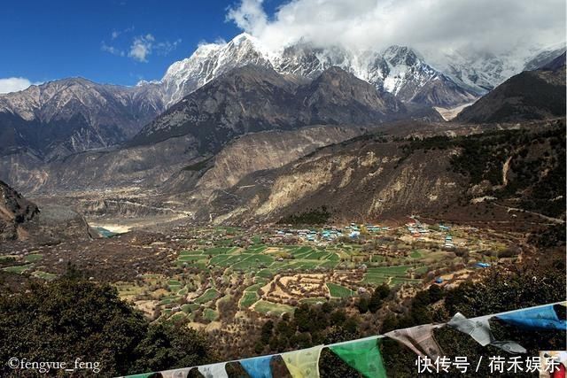 波密桃花开当桃花与雪山相遇，便成为云上仙境