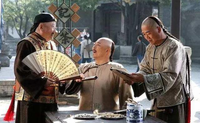 和珅给出上联三斤四两五花肉,纪晓岚对出下联后,和珅冷汗直流