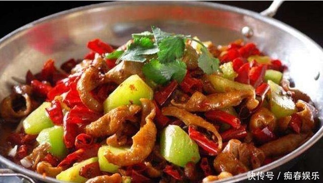 一家人做的几道下饭菜,营养美味,简单易学,一家人吃的很满足