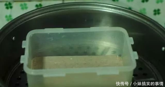 红豆糕|早餐，别总蒸馒头啦，多给孩子吃它，补血又补脾，身体强壮不感冒
