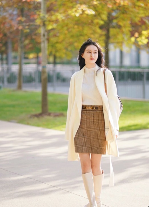 鹅黄色 天寒地冻,不妨试一试这几款大衣,时髦精们都爱穿,温暖又洋气!