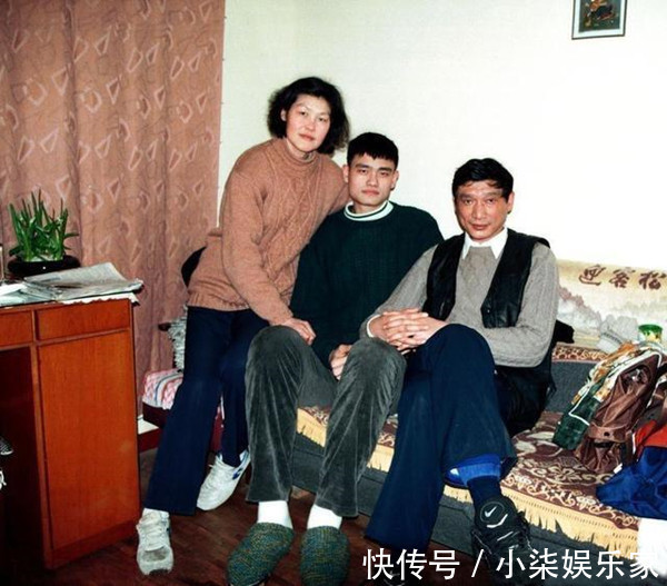 方风迪|姚明身高基因太强大,爸妈比电梯还高!以前都是国家队