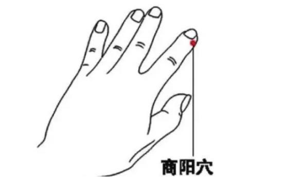 手上|捏手指能预防疾病手上的小穴位,每天捏5分钟,预防三高最有效