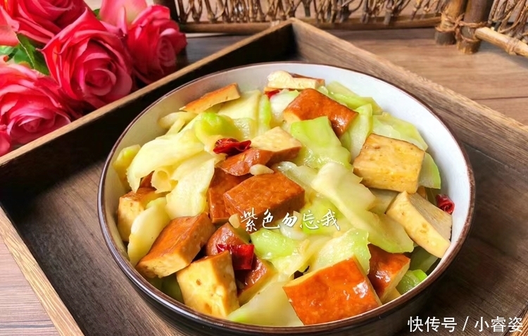 春天，要多吃菜少吃肉，分享8道家常素菜的做法，相信你一定喜欢