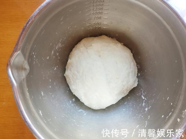 馅饼学会此做法,皮薄不露馅,香脆又可口,做法不难,快来试试