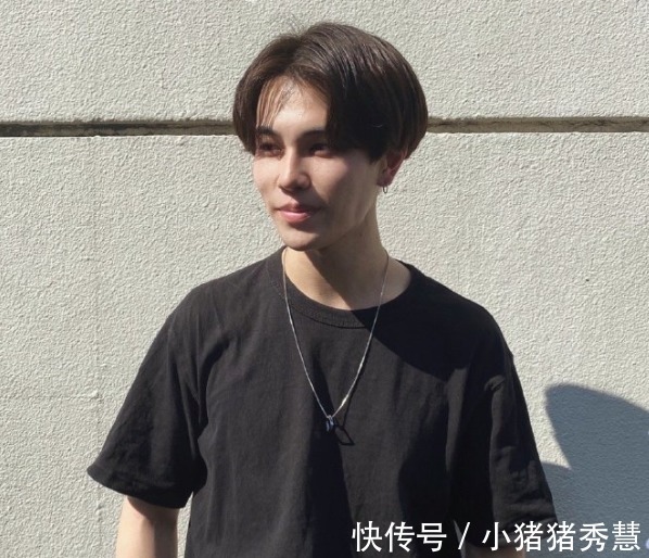 没出道的秀人去干嘛了?陈语嫣在迪士尼跳舞,《创4》选手送外卖