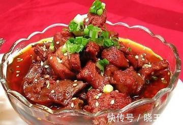 辣酥|美食推荐:秘制牛排锅、酱焖鲍鱼仔、永州血狗制作方法