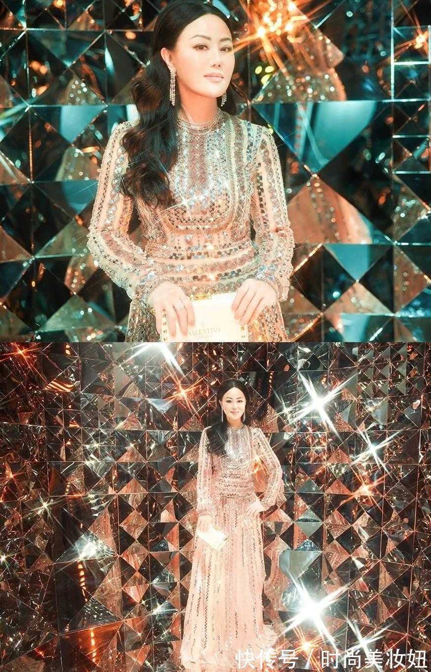 穿搭|章小蕙真是“人间尤物”,穿裸色亮片连衣裙,3D身材太完美