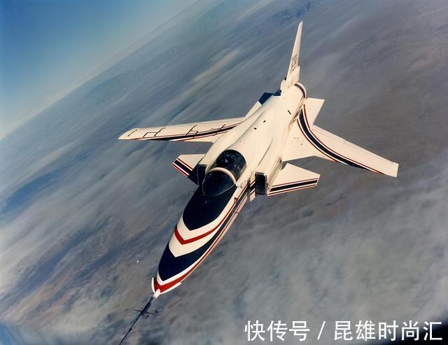 掠翼|沈飞不甘落后,也亮出一款新机型!变前掠翼双体飞机听说过吗?
