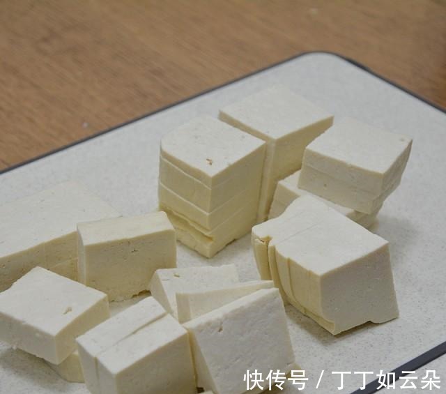 白菜豆腐煎蛋汤！