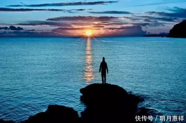 李小布 我在银河系摆渡，太阳系抛锚，不小心投影到了地球，于是遇到了你