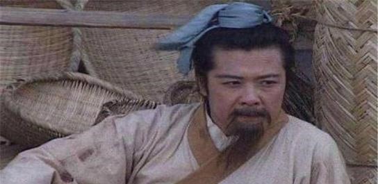 登场|三国演义真相,蜀汉三杰初登场,刘备24岁,关羽25岁,张飞20岁