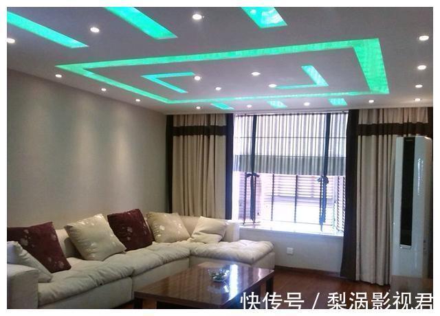 天花板|20W小县城三室二厅装修完毕,40平的大客厅和大露台,被吐槽像KTV